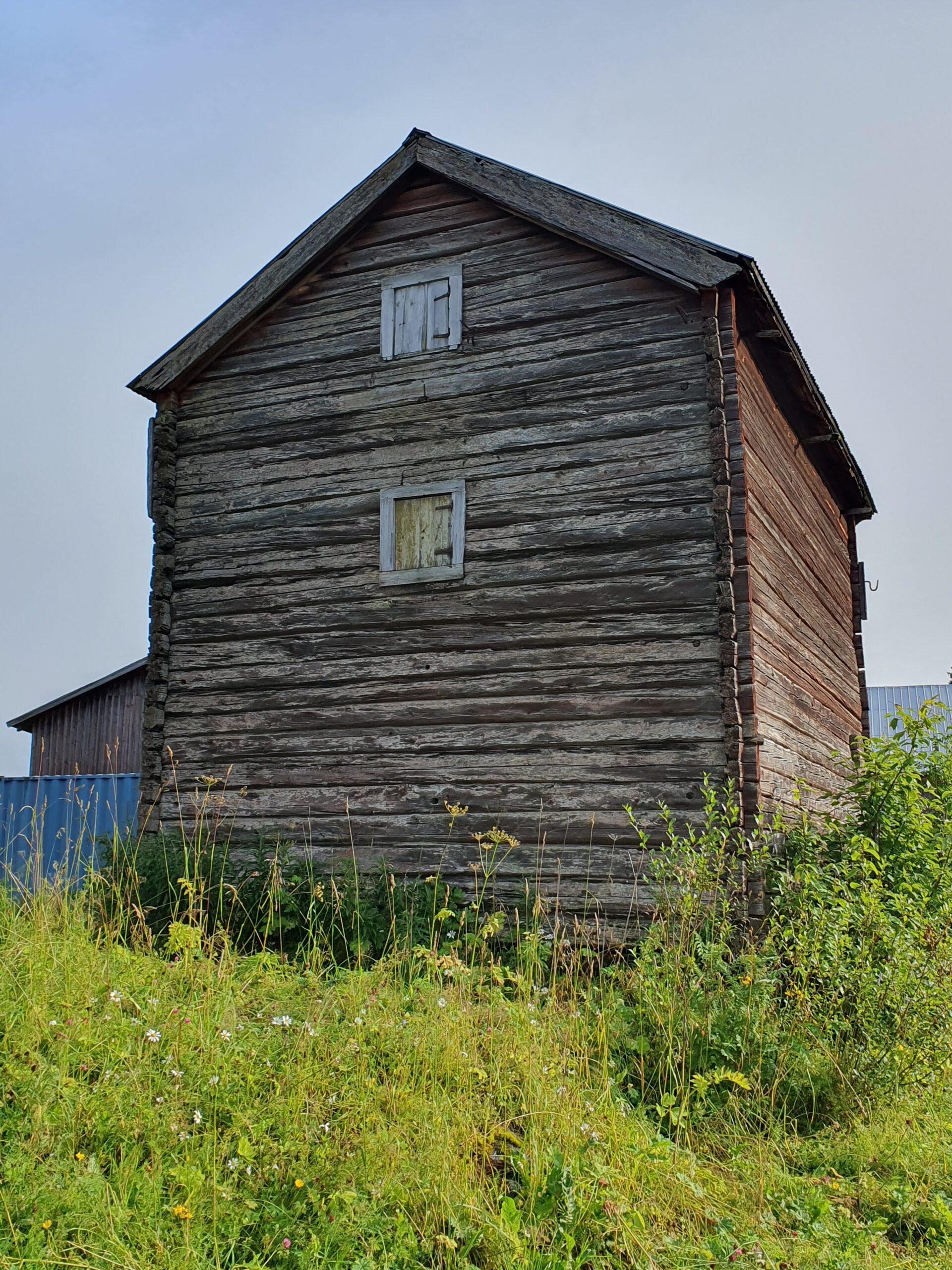 En gammal byggnad i Föllinge